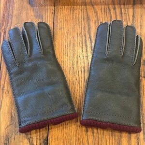 Men's Leather Gloves with Burgundy Trim